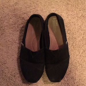 Men’s TOM’s Size 10.5